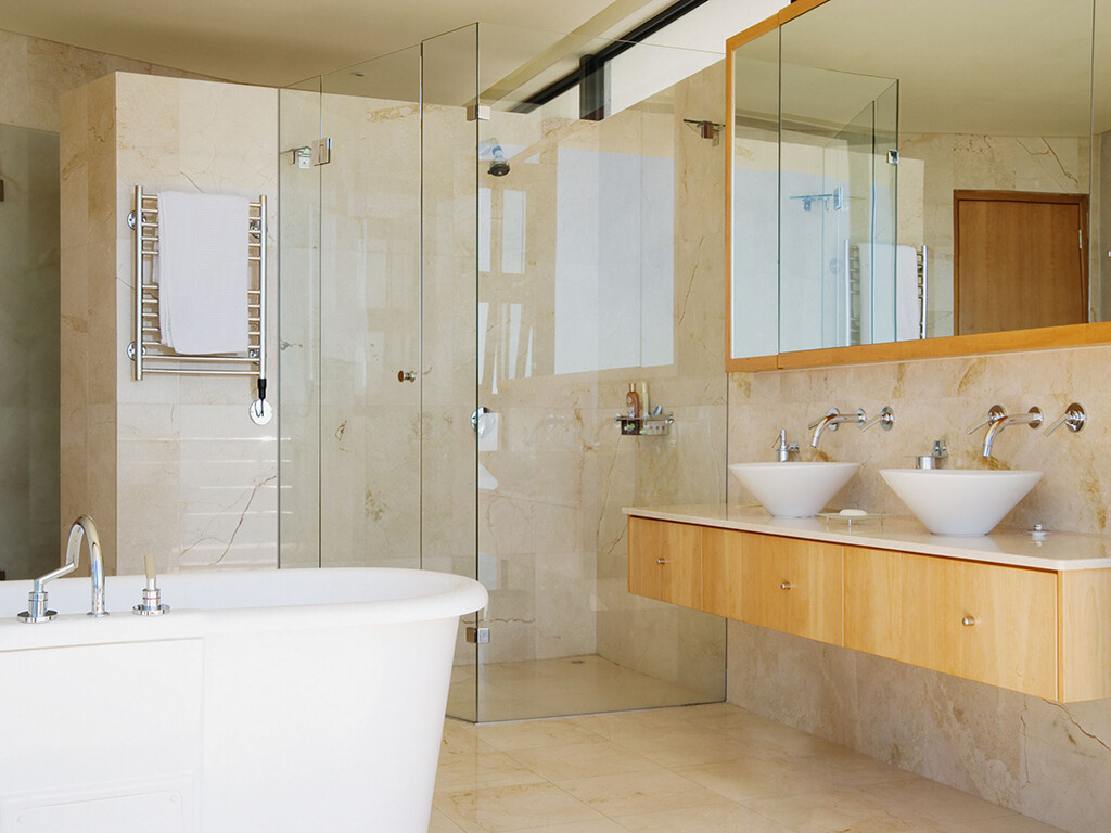 Road & road markings